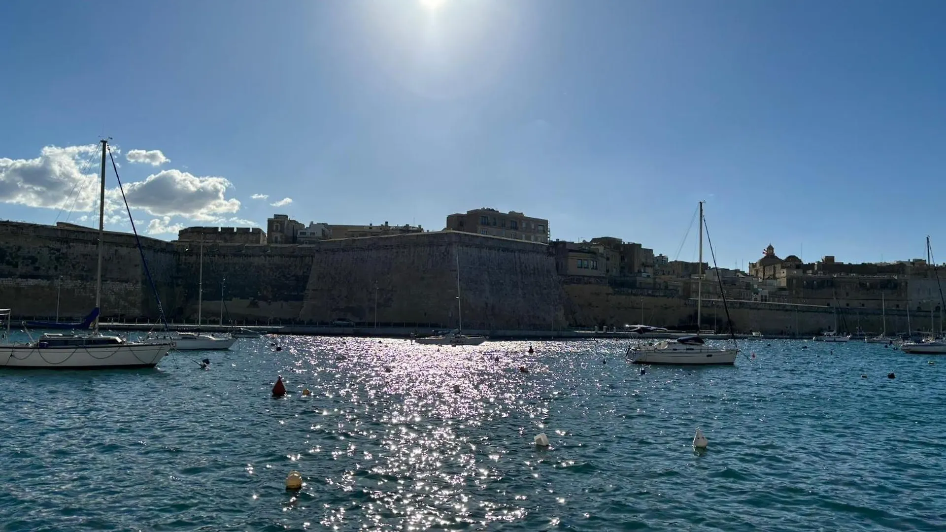 Traditional Maltese Sea View Apartment Kalkara